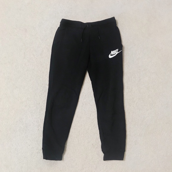 Black Nike Jogger Sweatpants - Picture 1 of 1